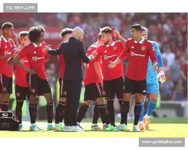 曼联成绩不佳与收入问题的交织